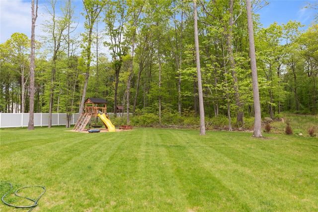 25 Kristin Drive, Cranston, RI 02921