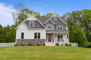 25 Kristin Drive, Cranston, RI 02921