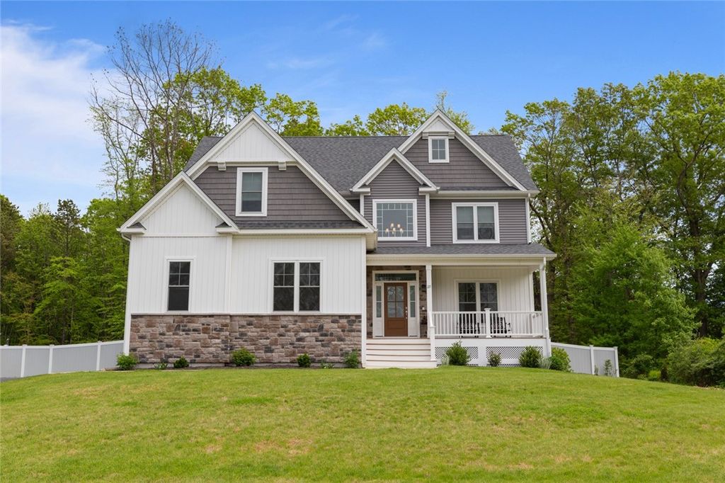 25 Kristin Drive, Cranston, RI 02921