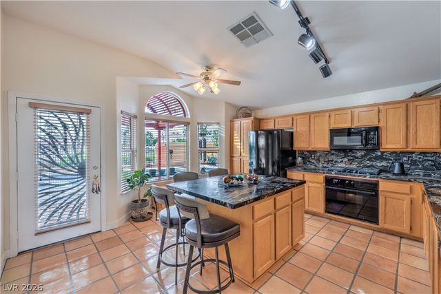 8197 Sedona Sunrise Drive, Las Vegas, NV 89128