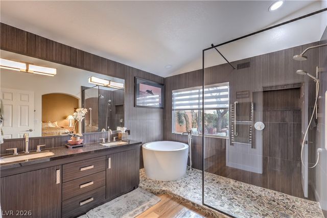 8197 Sedona Sunrise Drive, Las Vegas, NV 89128