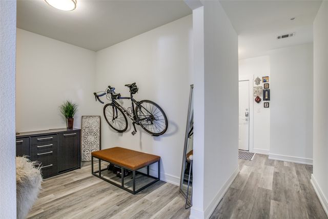 5710 Mccommas Boulevard 301, Dallas, TX 75206