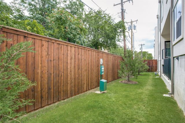 5710 Mccommas Boulevard 301, Dallas, TX 75206