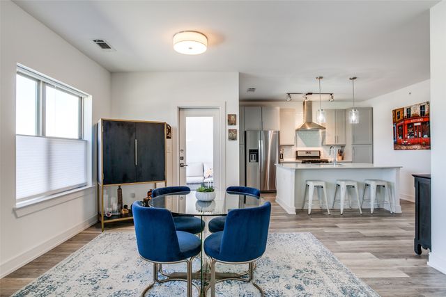 5710 Mccommas Boulevard 301, Dallas, TX 75206