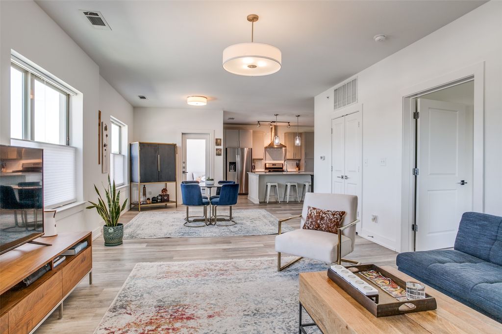 5710 Mccommas Boulevard 301, Dallas, TX 75206