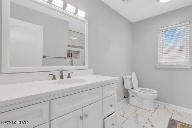 886 Green Valley Road, Jackson, NJ 08527