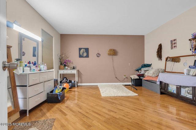 886 Green Valley Road, Jackson, NJ 08527