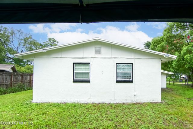 4104 LEONARD Circle E, Jacksonville, FL 32209