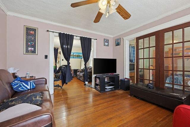 620-622 Beech St, Boston, MA 02131