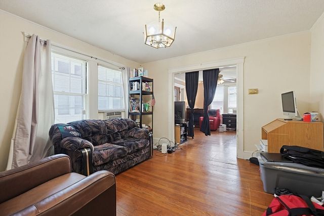620-622 Beech St, Boston, MA 02131