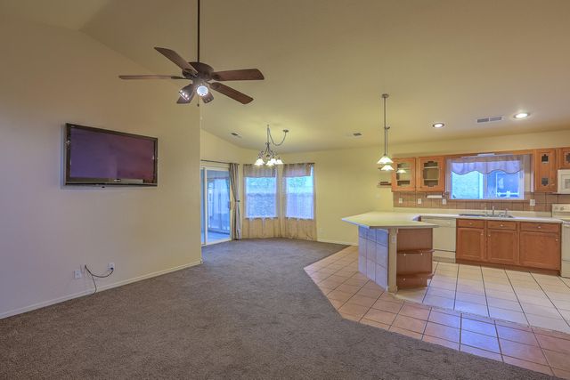 757 Valley Meadows Drive, Rio Rancho, NM 87144