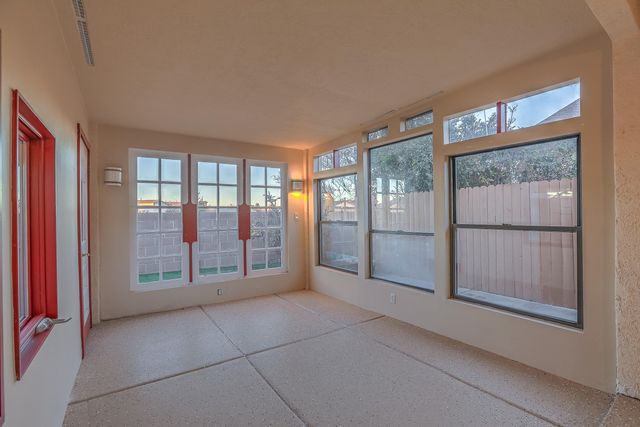 757 Valley Meadows Drive, Rio Rancho, NM 87144