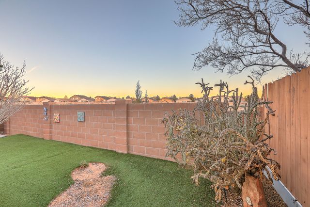 757 Valley Meadows Drive, Rio Rancho, NM 87144