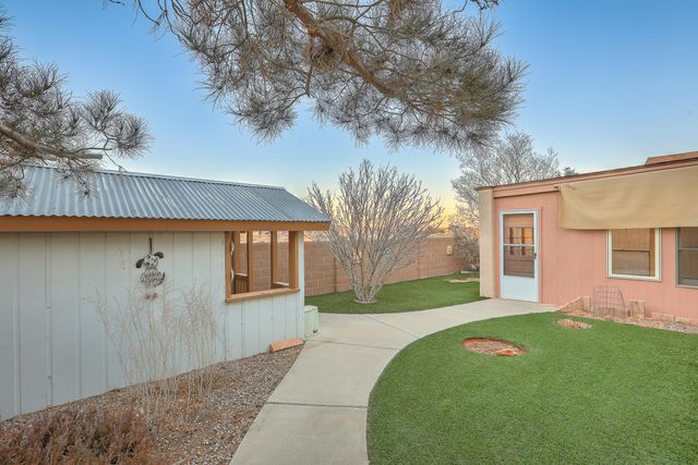 757 Valley Meadows Drive, Rio Rancho, NM 87144