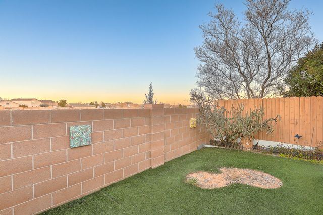 757 Valley Meadows Drive, Rio Rancho, NM 87144