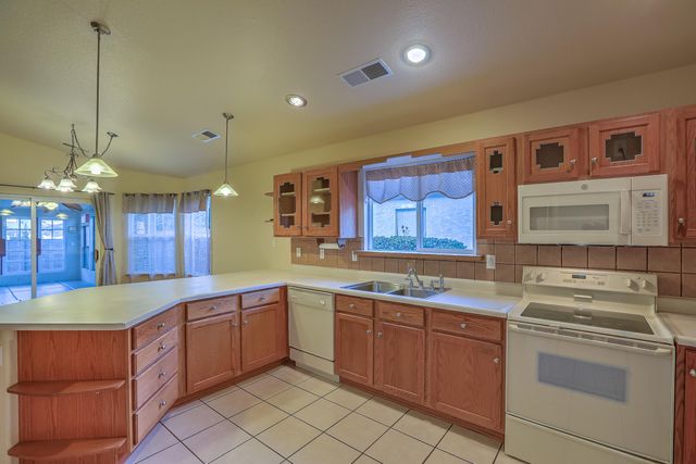 757 Valley Meadows Drive, Rio Rancho, NM 87144