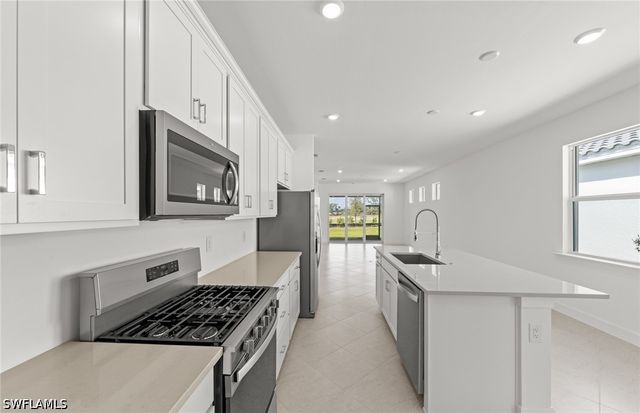 7120 Chapel Creek LN, North Fort Myers, FL 33917
