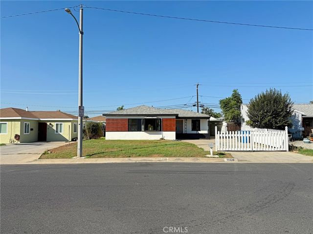 11329 Telechron, Los Angeles, CA 90605