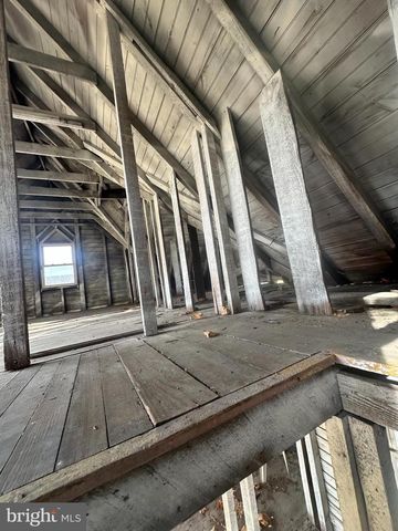 18 PEARL ST, Penns Grove, NJ 08069