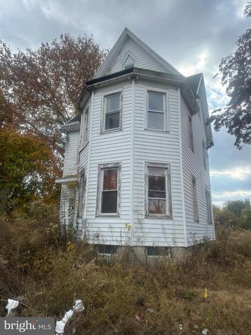 18 PEARL ST, Penns Grove, NJ 08069