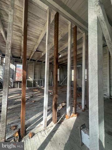 18 PEARL ST, Penns Grove, NJ 08069