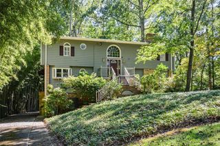 852 Hickory SW Drive, Marietta, GA 30064