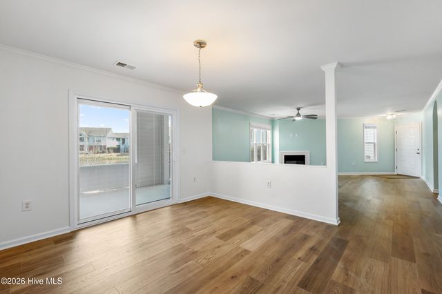 4122 Breezewood Drive 102, Wilmington, NC 28412