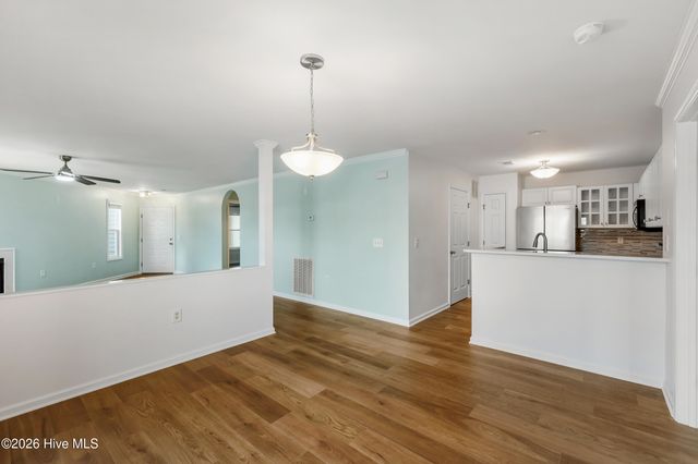 4122 Breezewood Drive 102, Wilmington, NC 28412