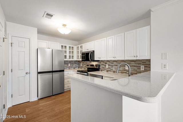 4122 Breezewood Drive 102, Wilmington, NC 28412