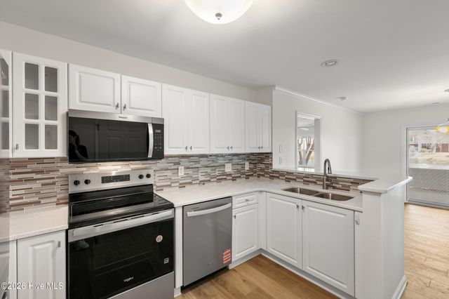 4122 Breezewood Drive 102, Wilmington, NC 28412