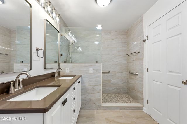 4122 Breezewood Drive 102, Wilmington, NC 28412