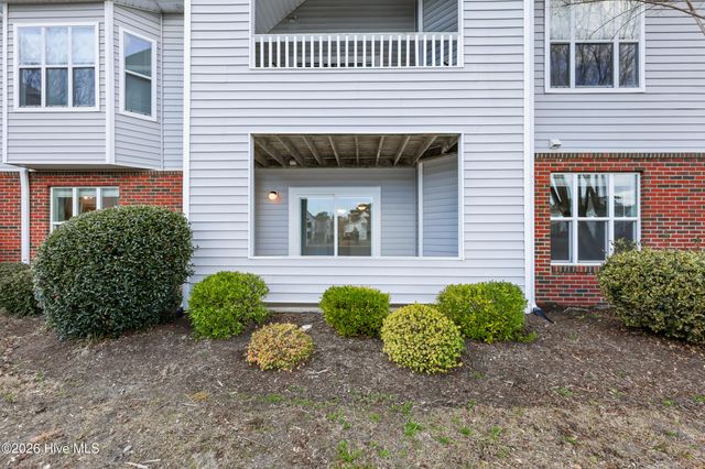 4122 Breezewood Drive 102, Wilmington, NC 28412