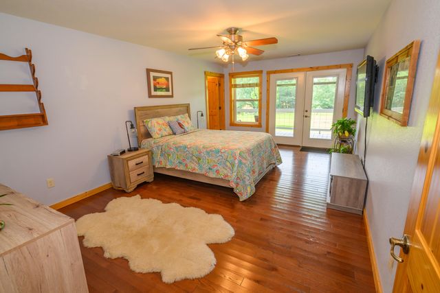 32344 Us-160, Tecumseh, MO 65760