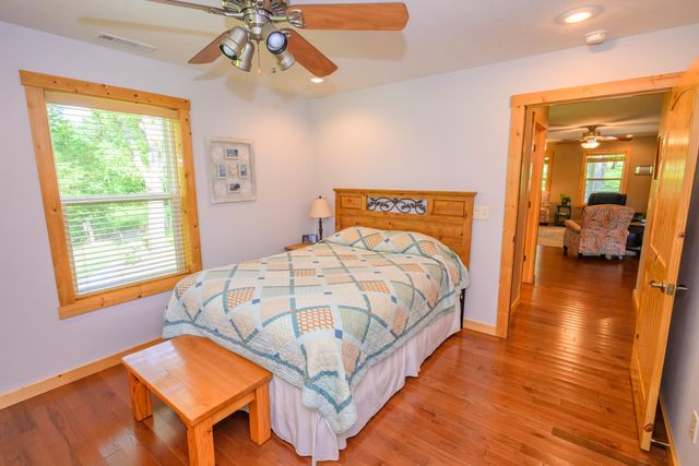 32344 Us-160, Tecumseh, MO 65760