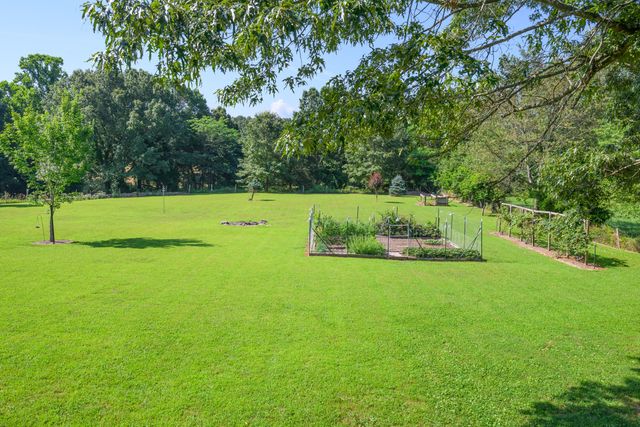 32344 Us-160, Tecumseh, MO 65760