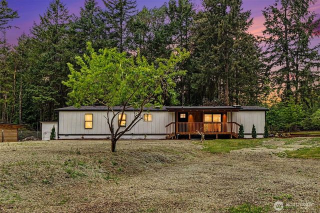 719 Tiedeman Road, Lakebay, WA 98349