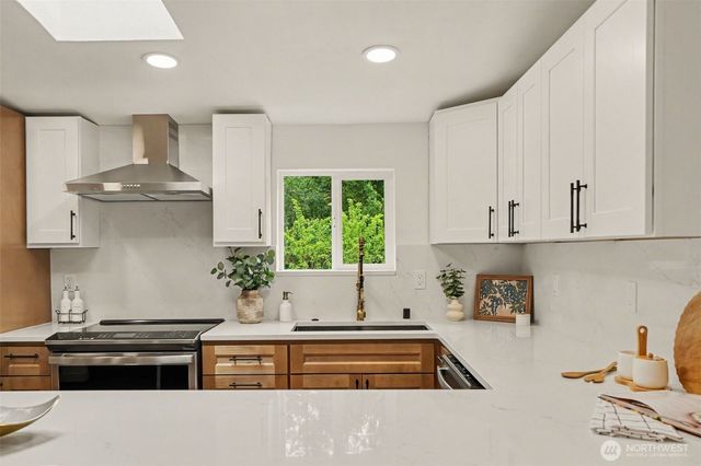 719 Tiedeman Road, Lakebay, WA 98349
