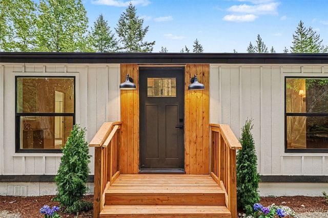 719 Tiedeman Road, Lakebay, WA 98349