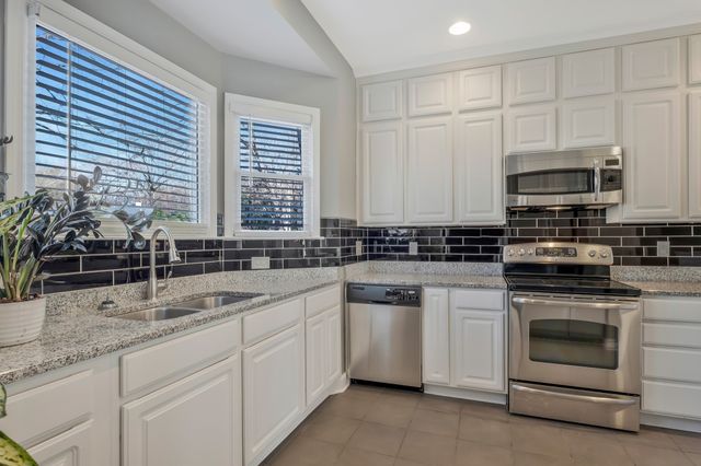 1005 Glendale Ln, Nashville, TN 37204