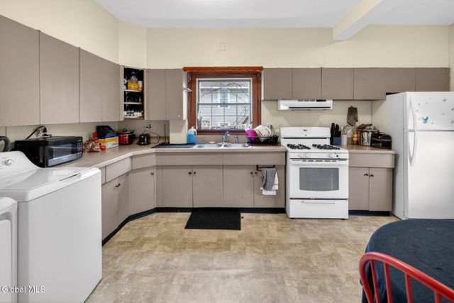 810 Lancaster Street, Albany, NY 12203
