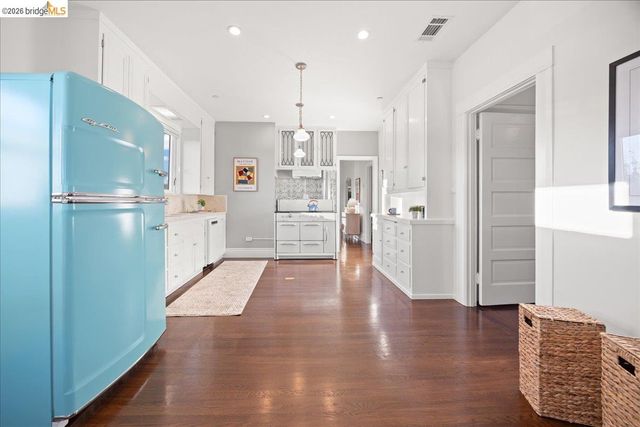 2201 Coloma St., Oakland, CA 94602