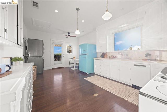 2201 Coloma St., Oakland, CA 94602