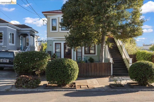 2201 Coloma St., Oakland, CA 94602