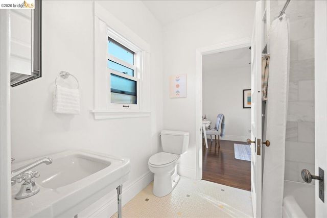 2201 Coloma St., Oakland, CA 94602