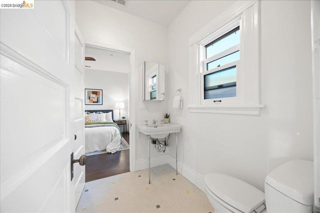 2201 Coloma St., Oakland, CA 94602