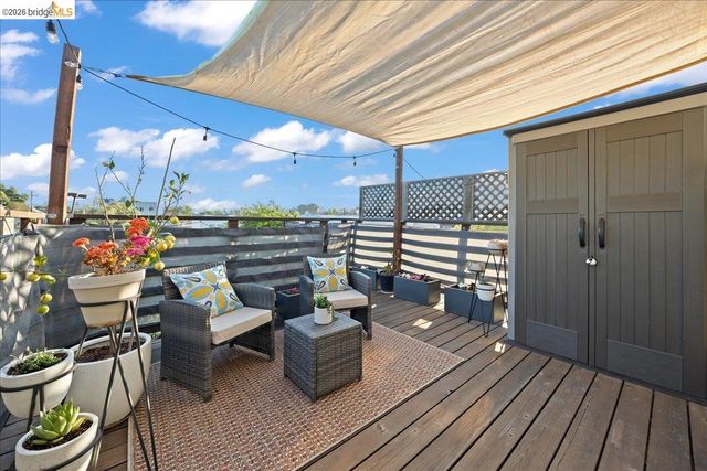 2201 Coloma St., Oakland, CA 94602