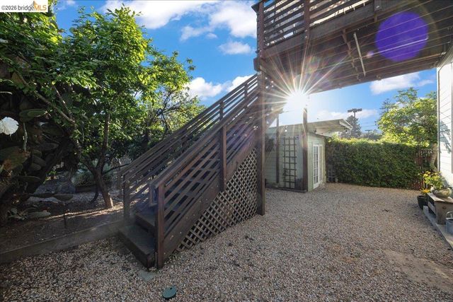 2201 Coloma St., Oakland, CA 94602