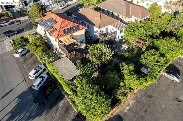 2201 Coloma St., Oakland, CA 94602