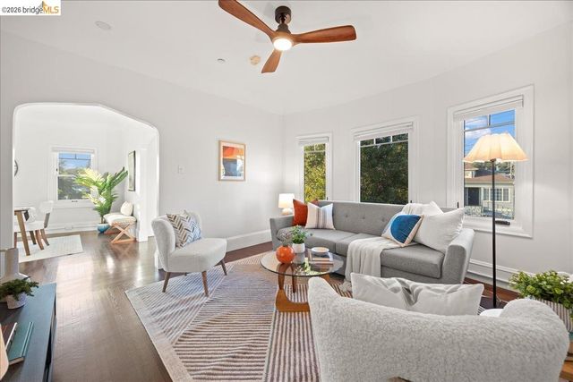 2201 Coloma St., Oakland, CA 94602