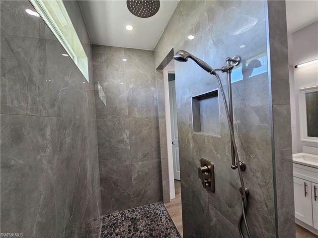 1425 NW 1st ST, Cape Coral, FL 33993